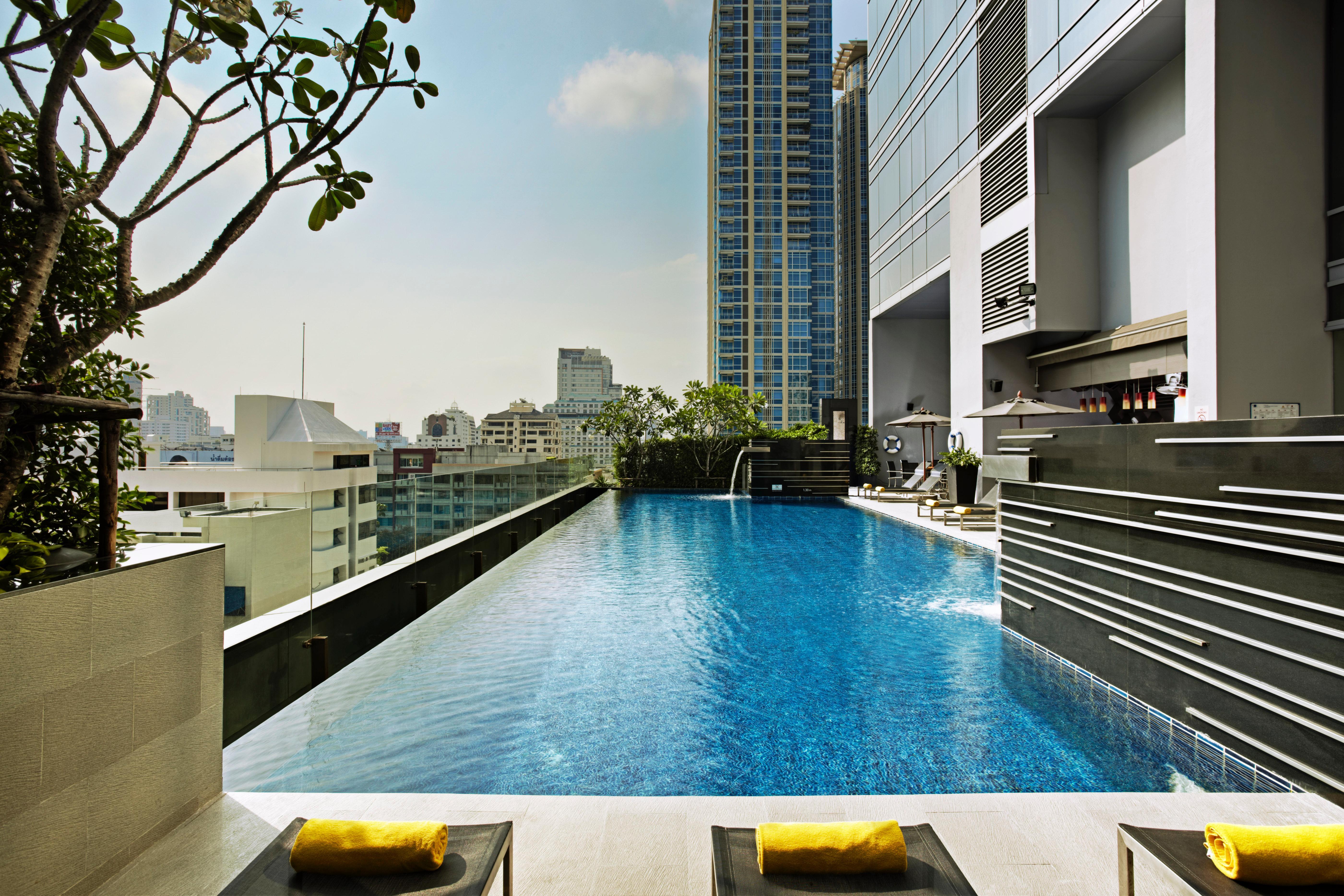 Four Points By Sheraton Bangkok Ploenchit - Formerly Novotel Bangkok Ploenchit Экстерьер фото