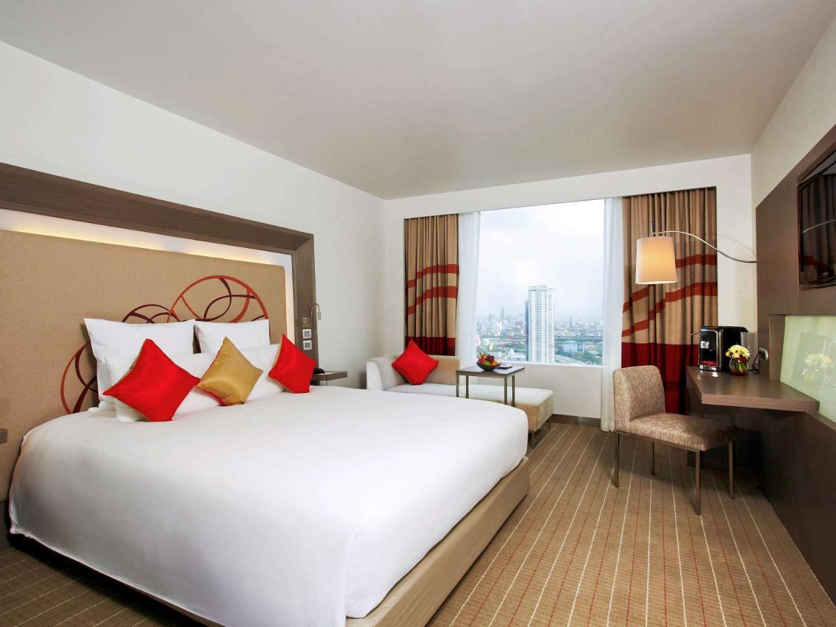 Four Points By Sheraton Bangkok Ploenchit - Formerly Novotel Bangkok Ploenchit Экстерьер фото